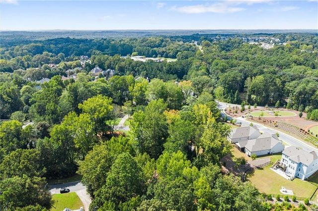 4916 Hawk Trail NE, Marietta, GA 30066