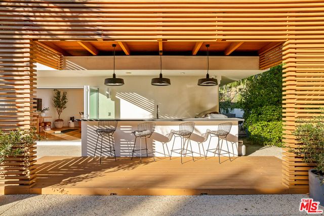 1130 Maytor Place, Beverly Hills, CA 90210