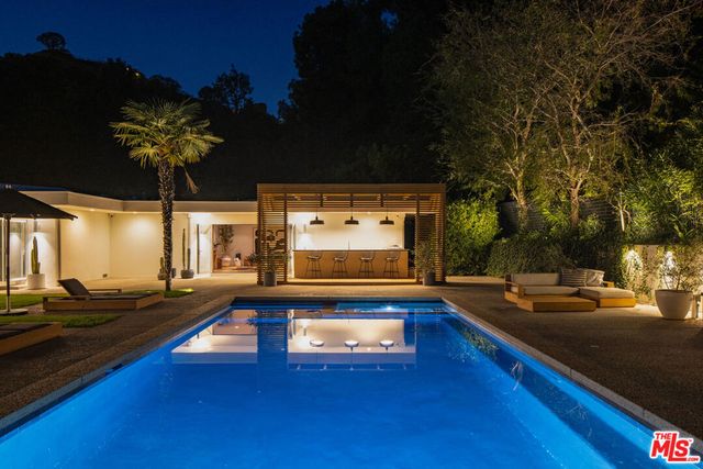 1130 Maytor Place, Beverly Hills, CA 90210