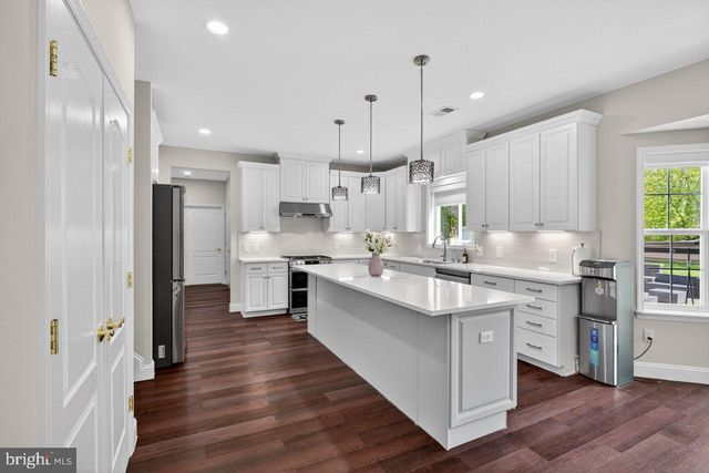 45 EMERALD RD, Robbinsville, NJ 08691