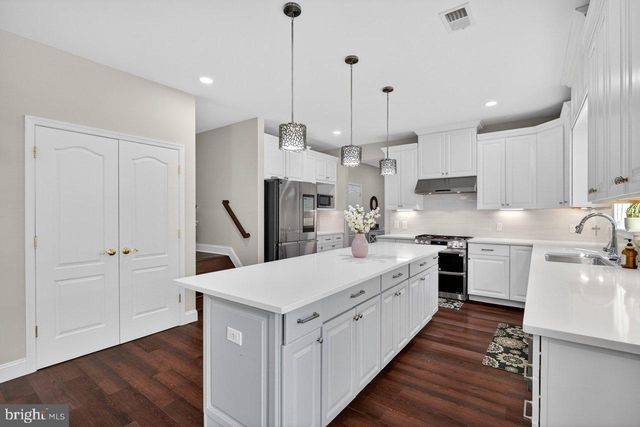45 EMERALD RD, Robbinsville, NJ 08691