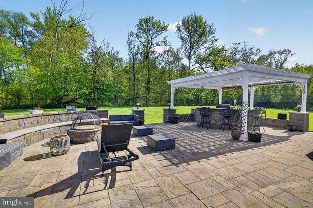 45 EMERALD RD, Robbinsville, NJ 08691