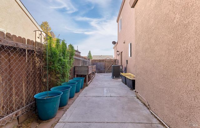 513 De Flores Cir, Rio Vista, CA 94571