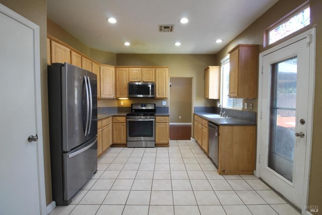 513 De Flores Cir, Rio Vista, CA 94571