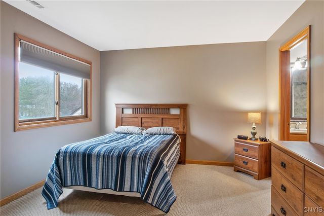 201 Woburn Drive, Camillus, NY 13031