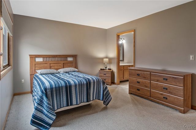 201 Woburn Drive, Camillus, NY 13031