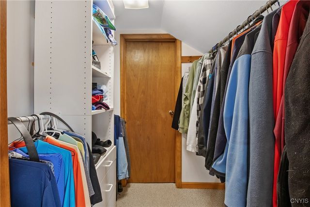 201 Woburn Drive, Camillus, NY 13031