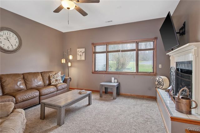 201 Woburn Drive, Camillus, NY 13031