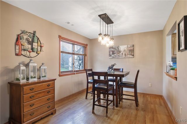 201 Woburn Drive, Camillus, NY 13031