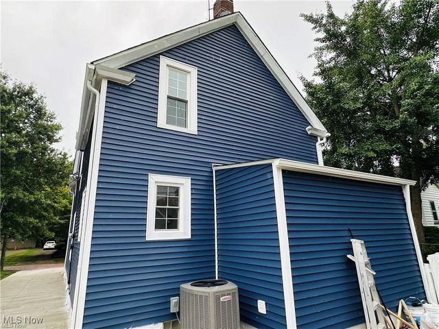 3250 W 127th Street, Cleveland, OH 44111