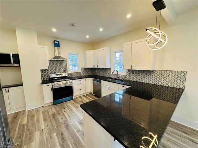 3250 W 127th Street, Cleveland, OH 44111