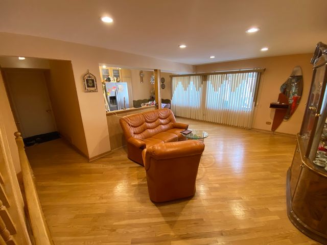 728 Inverrary Lane, Deerfield, IL 60015