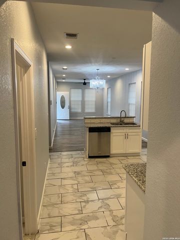 725 Delmar, San Antonio, TX 78210