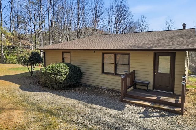 2083 Woodlake Lane, Young Harris, GA 30582