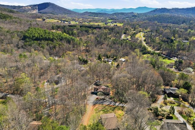 2083 Woodlake Lane, Young Harris, GA 30582