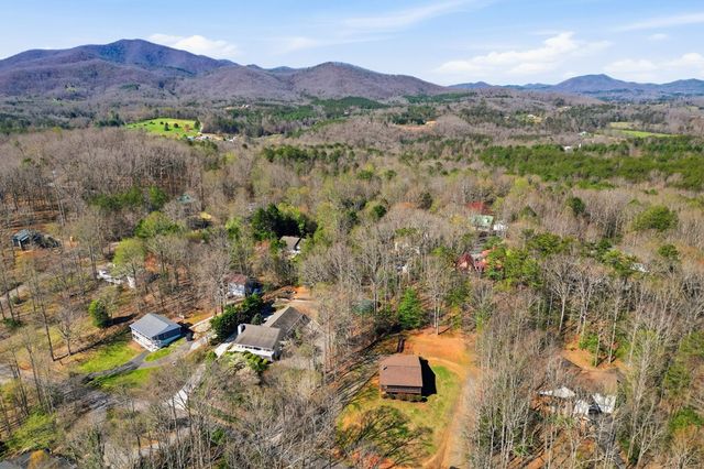 2083 Woodlake Lane, Young Harris, GA 30582