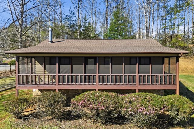 2083 Woodlake Lane, Young Harris, GA 30582