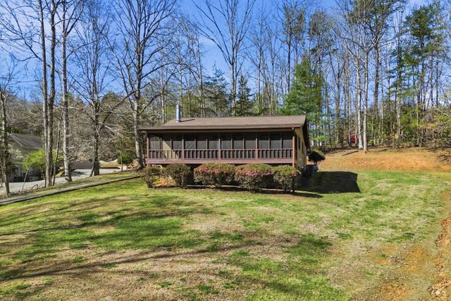 2083 Woodlake Lane, Young Harris, GA 30582