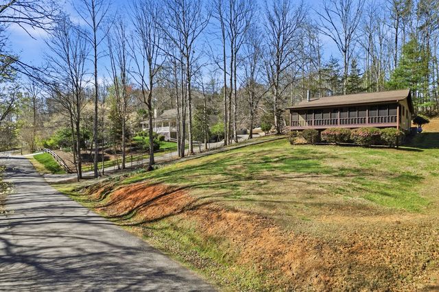 2083 Woodlake Lane, Young Harris, GA 30582