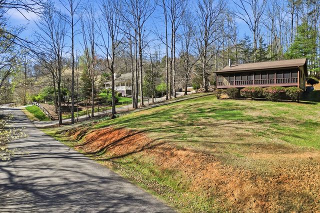 2083 Woodlake Lane, Young Harris, GA 30582