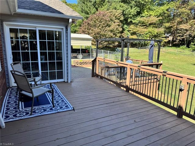 104 Ben Nevis Drive, Kernersville, NC 27284