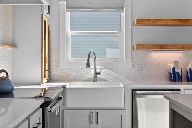 990 Peachtree, Gilchrist, TX 77617