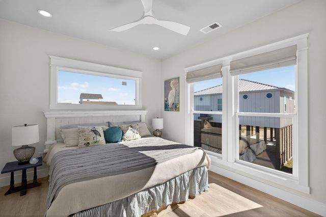 990 Peachtree, Gilchrist, TX 77617