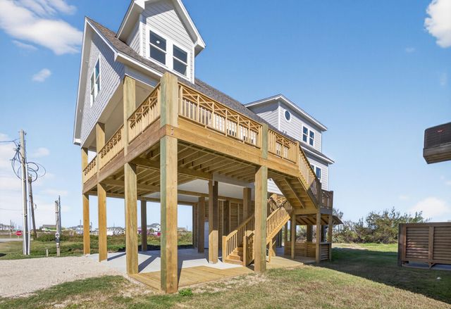 990 Peachtree, Gilchrist, TX 77617