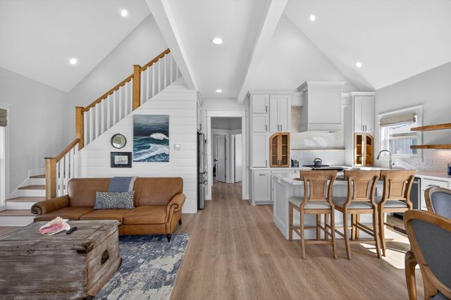 990 Peachtree, Gilchrist, TX 77617