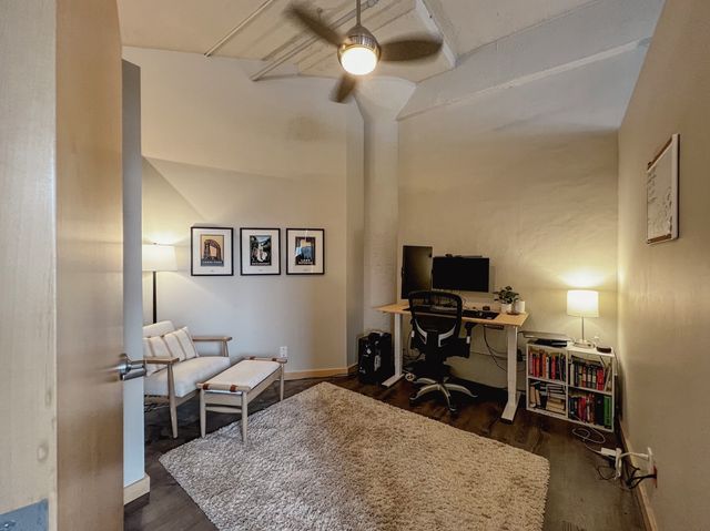 1901 E Hennepin Avenue 104, Minneapolis, MN 55413