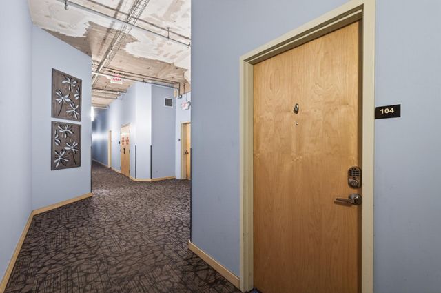 1901 E Hennepin Avenue 104, Minneapolis, MN 55413