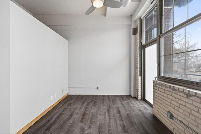 1901 E Hennepin Avenue 104, Minneapolis, MN 55413