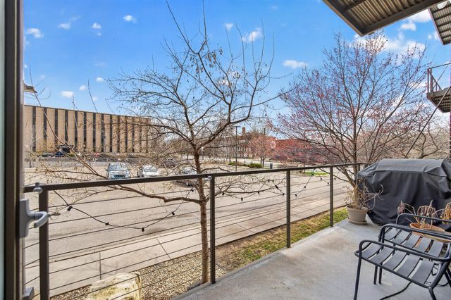 1901 E Hennepin Avenue 104, Minneapolis, MN 55413