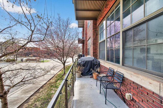 1901 E Hennepin Avenue 104, Minneapolis, MN 55413