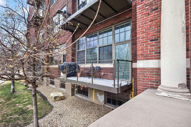1901 E Hennepin Avenue 104, Minneapolis, MN 55413