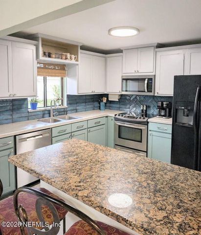 3 POINT Place, Palm Coast, FL 32164