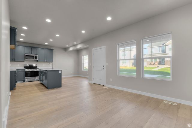 6764 N STAR LAKE DR, Eagle Mountain, UT 84005