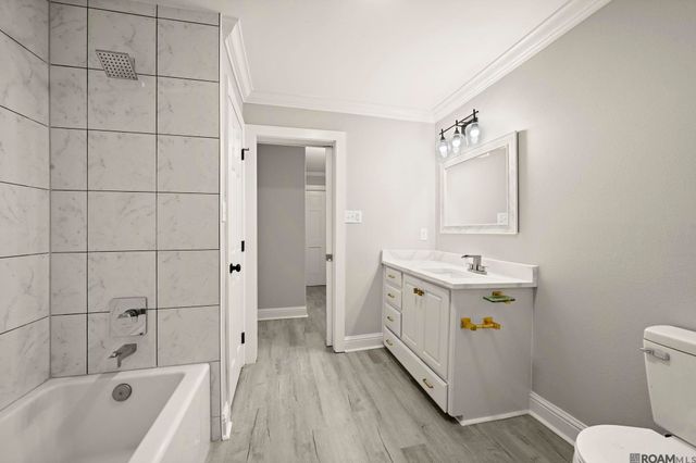 1055 Alameda Dr, Baton Rouge, LA 70815