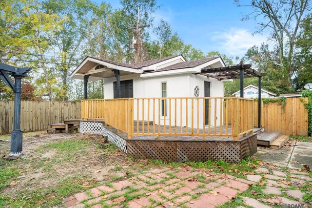 1055 Alameda Dr, Baton Rouge, LA 70815