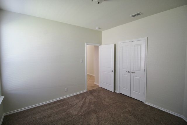 1205 Crest Ridge Drive, Glenn Heights, TX 75154