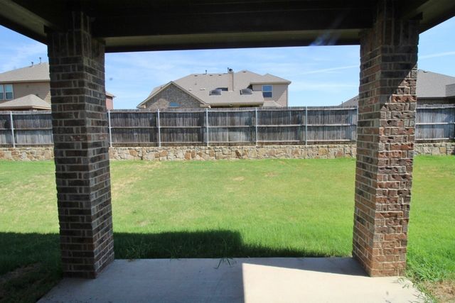 1205 Crest Ridge Drive, Glenn Heights, TX 75154