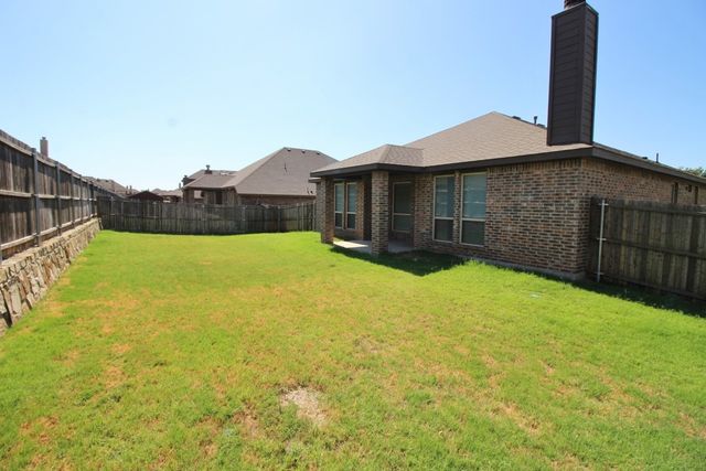 1205 Crest Ridge Drive, Glenn Heights, TX 75154