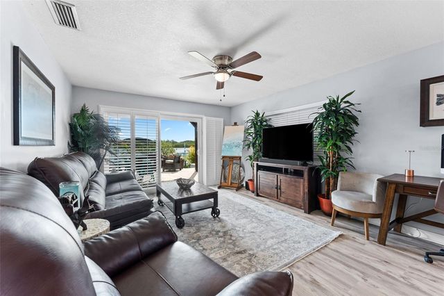 29 PELICAN LANE, Edgewater, FL 32141