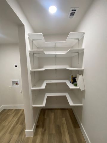 2807 Silkwood Street, Dallas, TX 75215