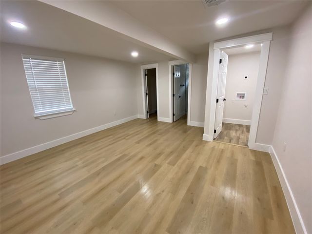 2807 Silkwood Street, Dallas, TX 75215