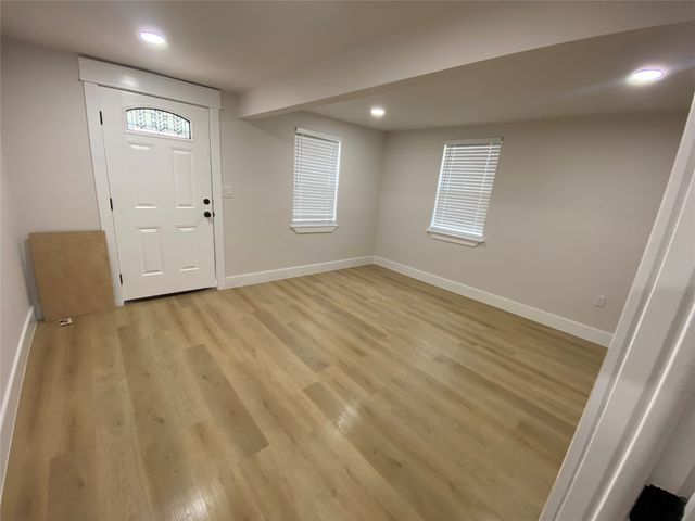 2807 Silkwood Street, Dallas, TX 75215