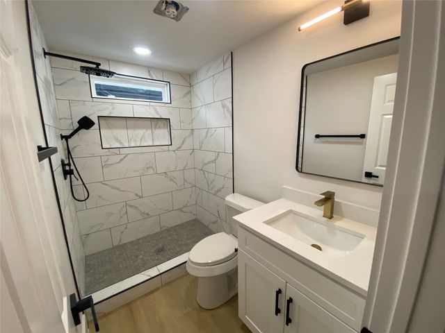 2807 Silkwood Street, Dallas, TX 75215