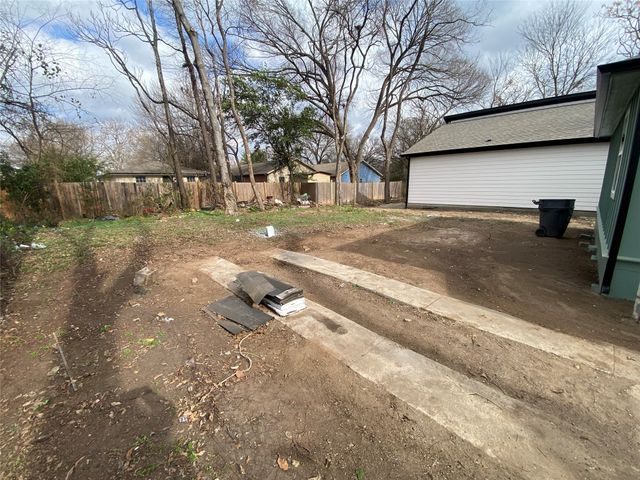 2807 Silkwood Street, Dallas, TX 75215