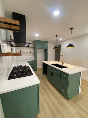 2807 Silkwood Street, Dallas, TX 75215