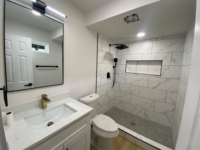 2807 Silkwood Street, Dallas, TX 75215